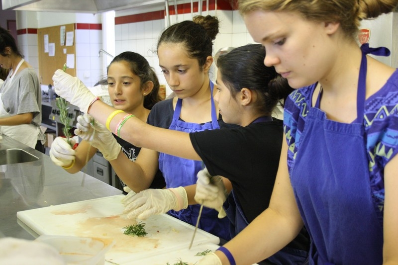Village Camps International Summer Camp Leysin, Switzerland 2026-08-15 https://www.villagecamps.com/journals_admin/images/699-34-inter prep (27).jpg